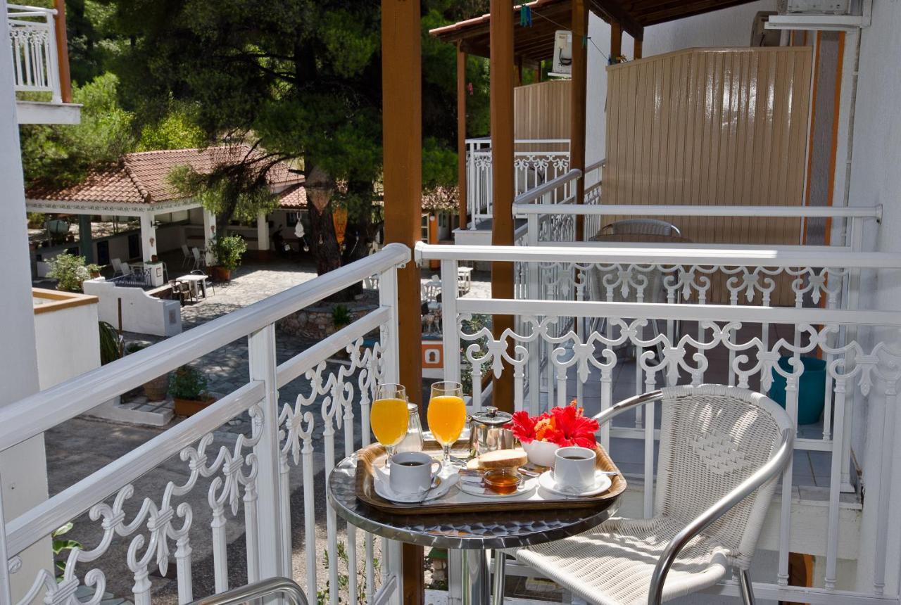 Zaneta Hotel & Apartments นิโอไกลมา ภายนอก รูปภาพ